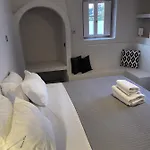 Rania Sea View Aparthotel