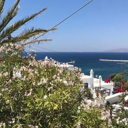 Rania Sea View 3*