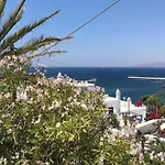 Rania Sea View 3*