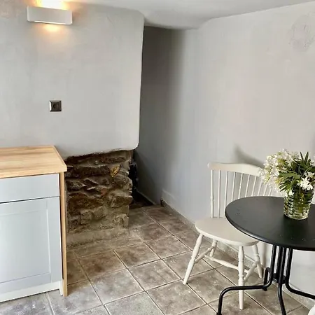 Apartahotel Rania Sea View 3*