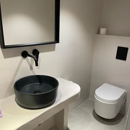 Rania Sea View شقة فندقية