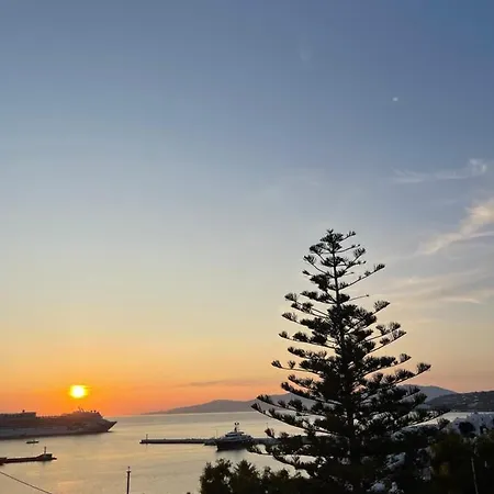 Rania Sea View 3*