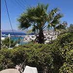 Hotel apartamentowy Rania Sea View