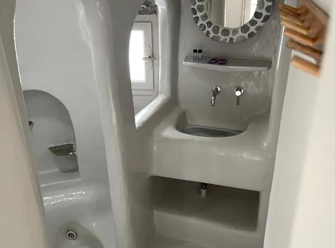 Rania Sea View Aparthotel